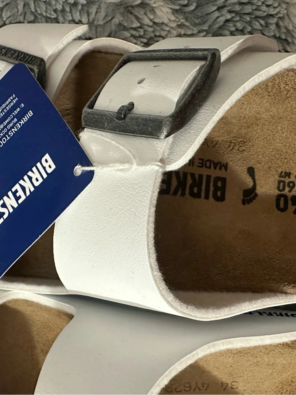 Birkenstock Arizona White buckle sandals nwt